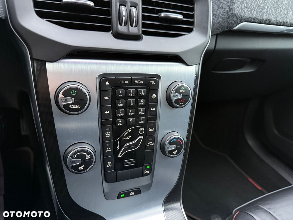 Volvo V40 D2 Ocean Race - 13