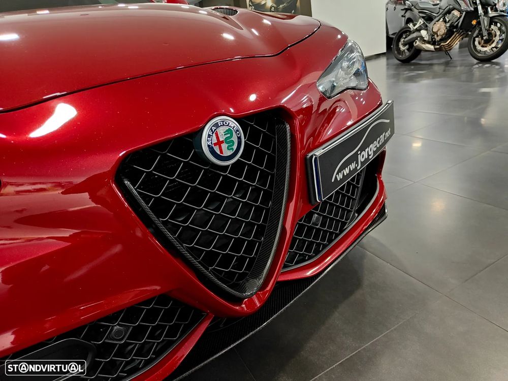 Alfa Romeo Giulia 2.9 Bi-Turbo Quadrifoglio AT8 - 8