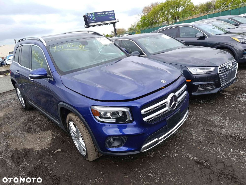 Mercedes-Benz GLB 250 4Matic 8G-DCT - 11