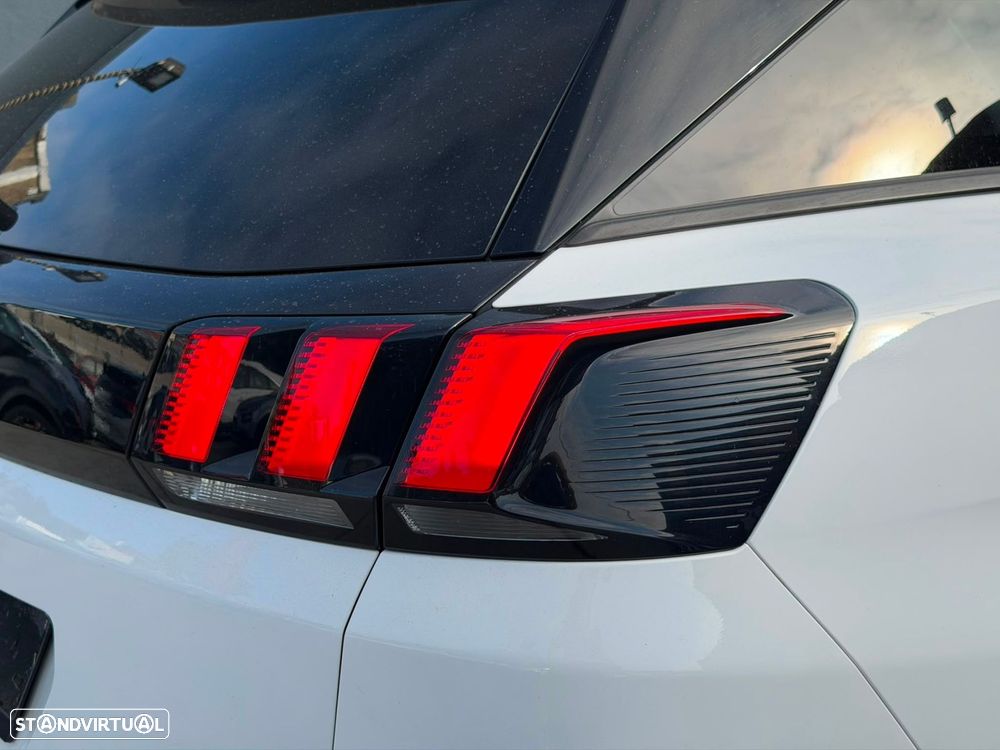 Peugeot 3008 1.5 BlueHDi Allure EAT8 - 8