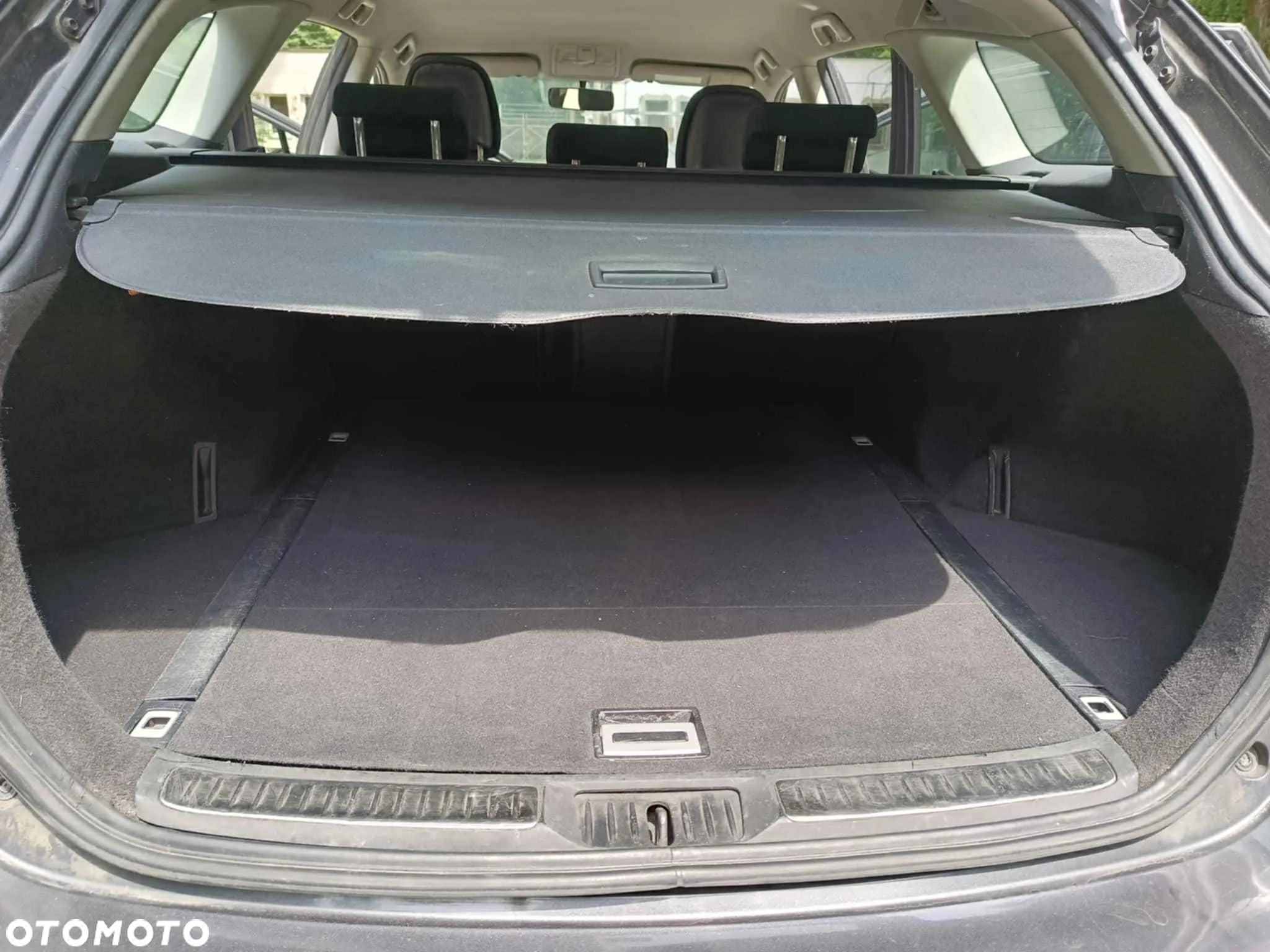 Toyota Avensis 1.8 Active - 10