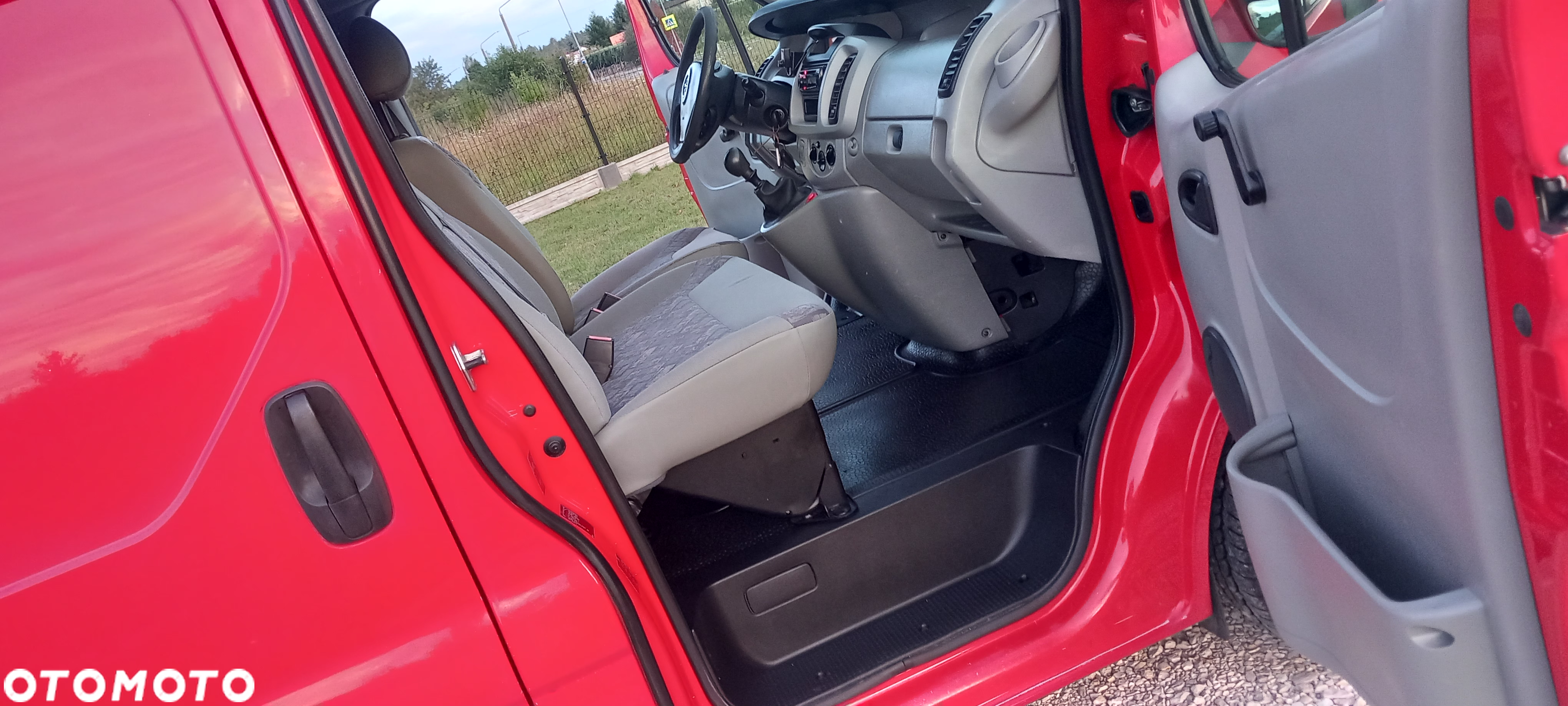 Opel Vivaro - 10