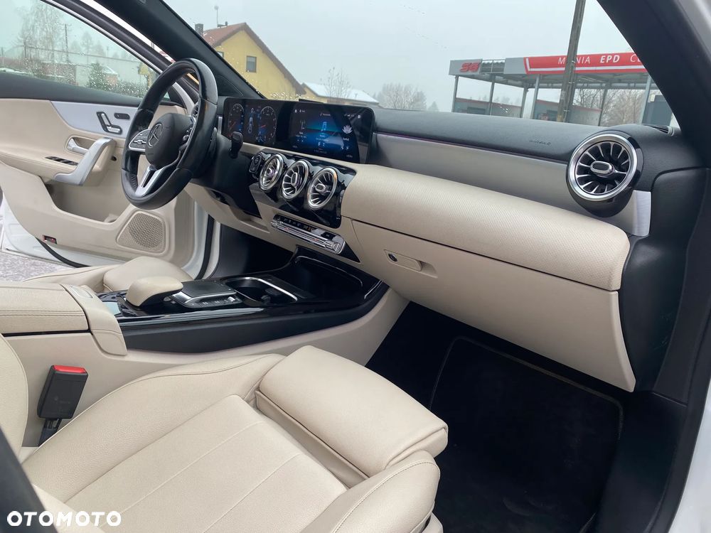 Mercedes-Benz Klasa A 220 4Matic 7G-DCT AMG Line - 8