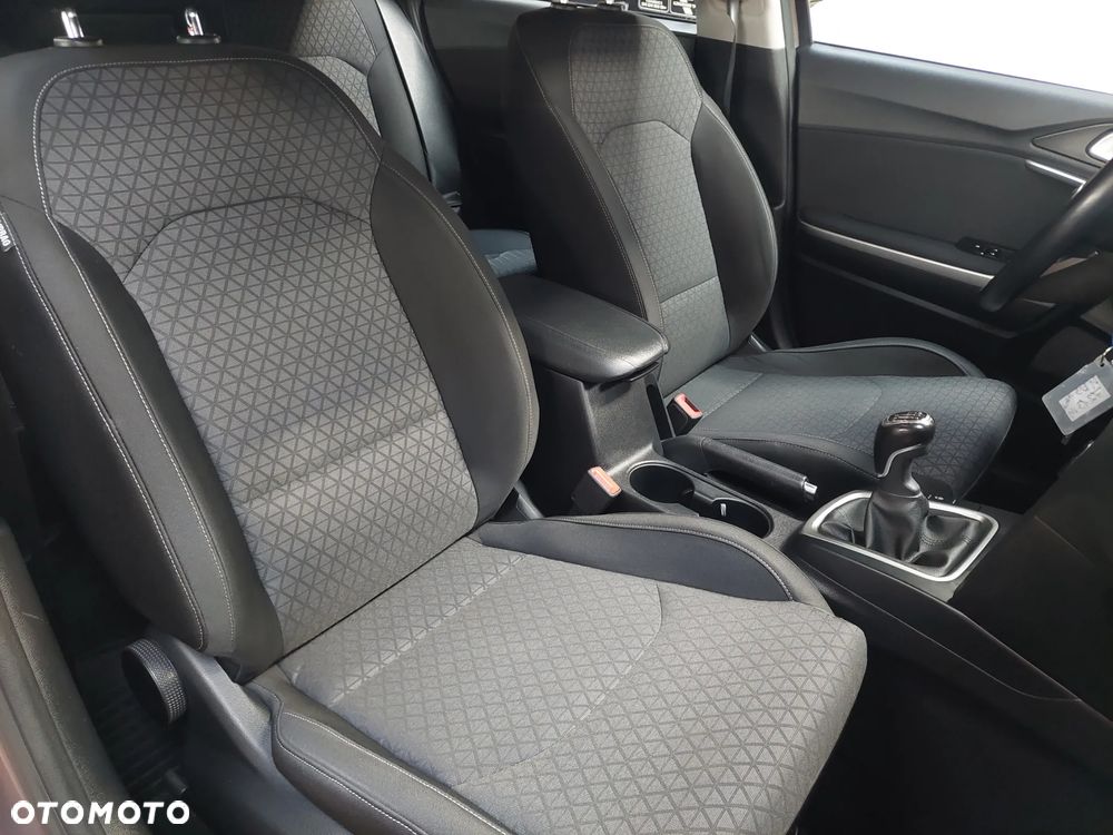 Kia Ceed 1.5 T-GDI M - 22