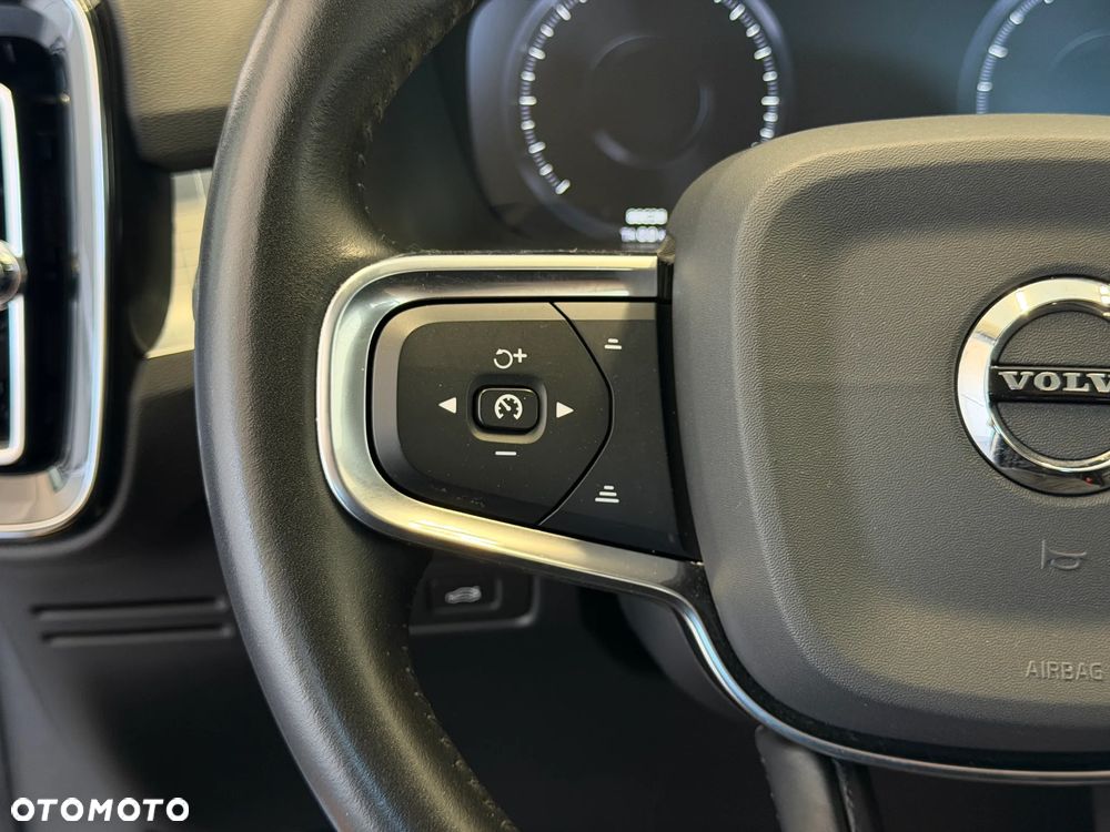 Volvo XC 40 T3 Momentum Pro - 13