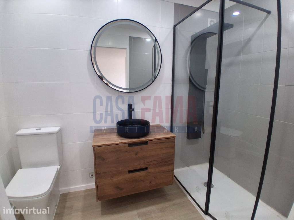 T3 Totalmente Remodelado em Baguim do Monte - Grande imagem: 3/25