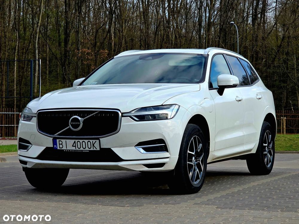 Volvo XC 60 T8 AWD Plug-In Hybrid Momentum - 1
