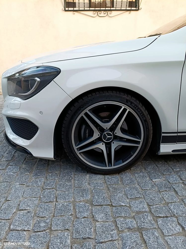 Mercedes-Benz CLA 220 CDI 7G-DCT AMG Line - 18