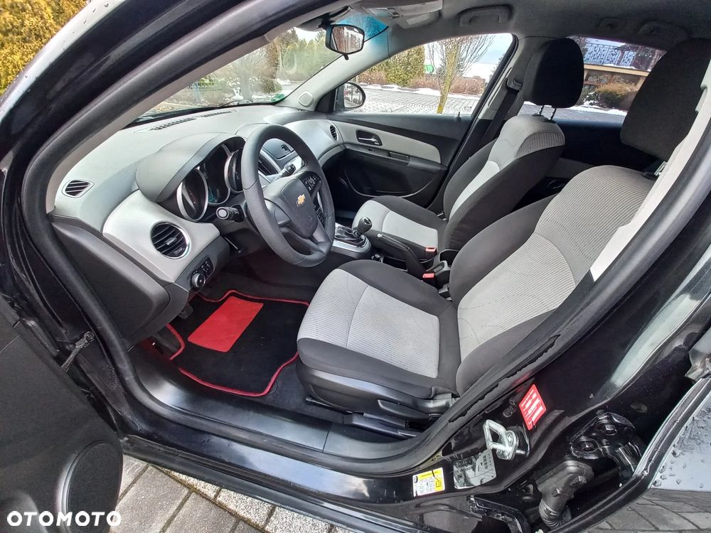 Chevrolet Cruze 1.6 LT - 13