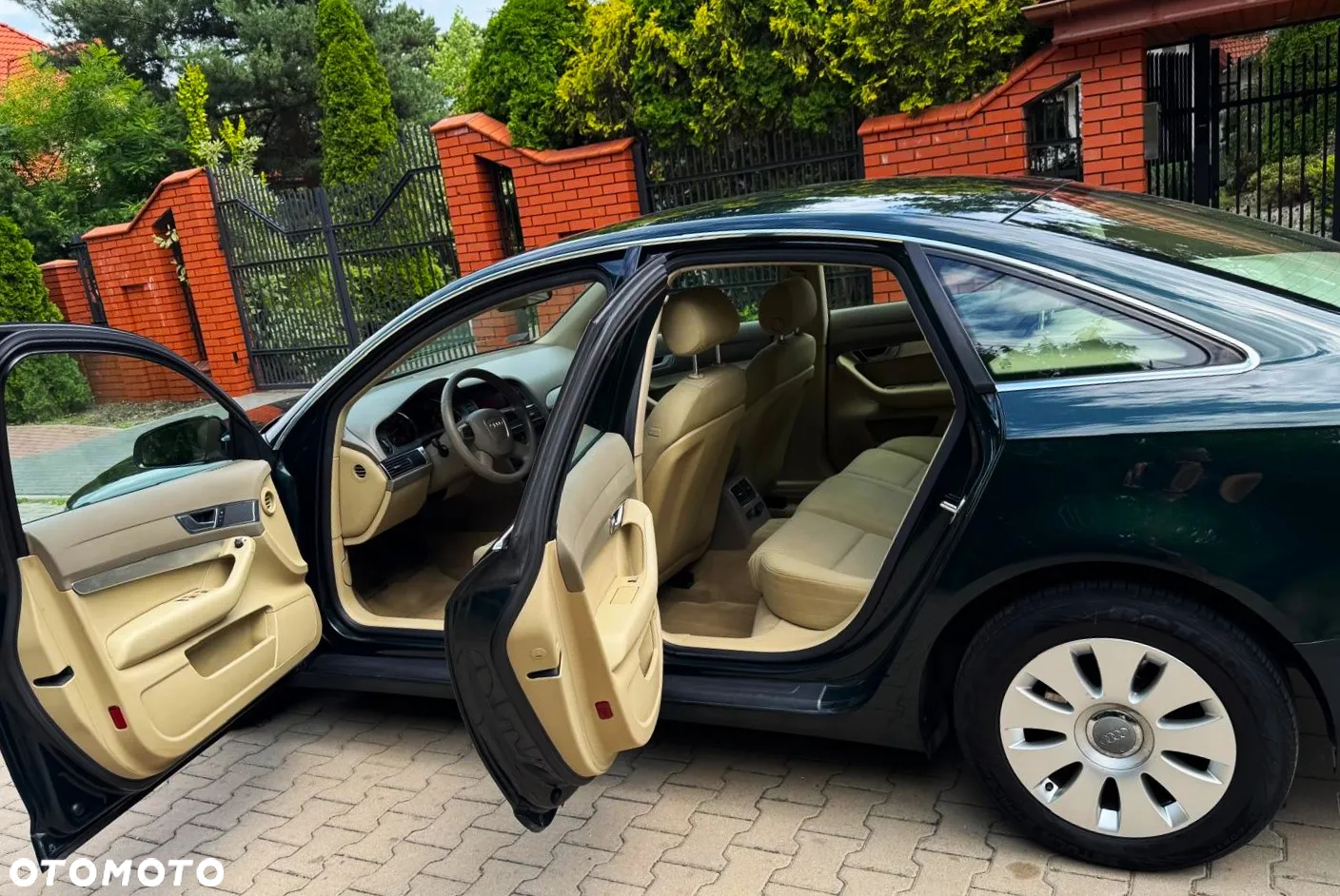 Audi A6 2.4 - 6