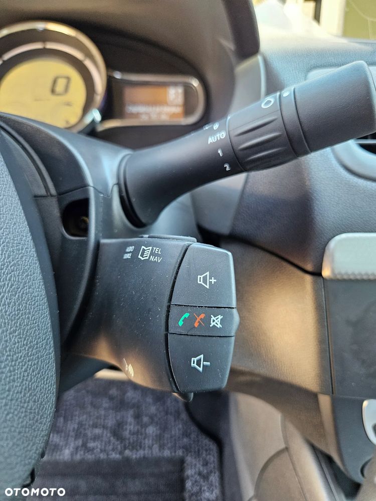 Renault Fluence dCi 110 FAP EDC Sportway - 19