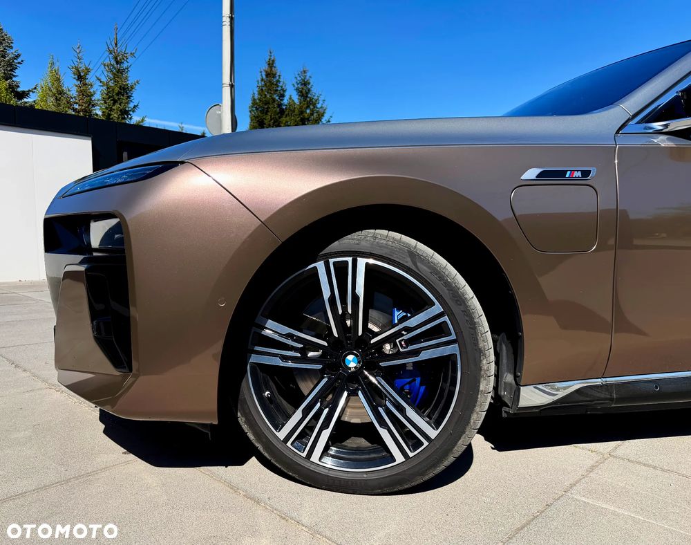 BMW Seria 7 M760e PHEV xDrive sport - 13