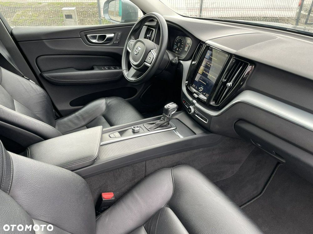 Volvo XC 60 T5 Momentum - 30