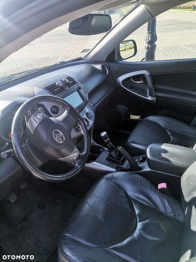 Toyota RAV4 2.2 D-4D X - 15