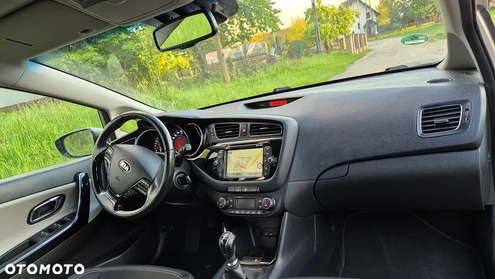 Kia Ceed 1.6 GDI ISG Spirit - 4