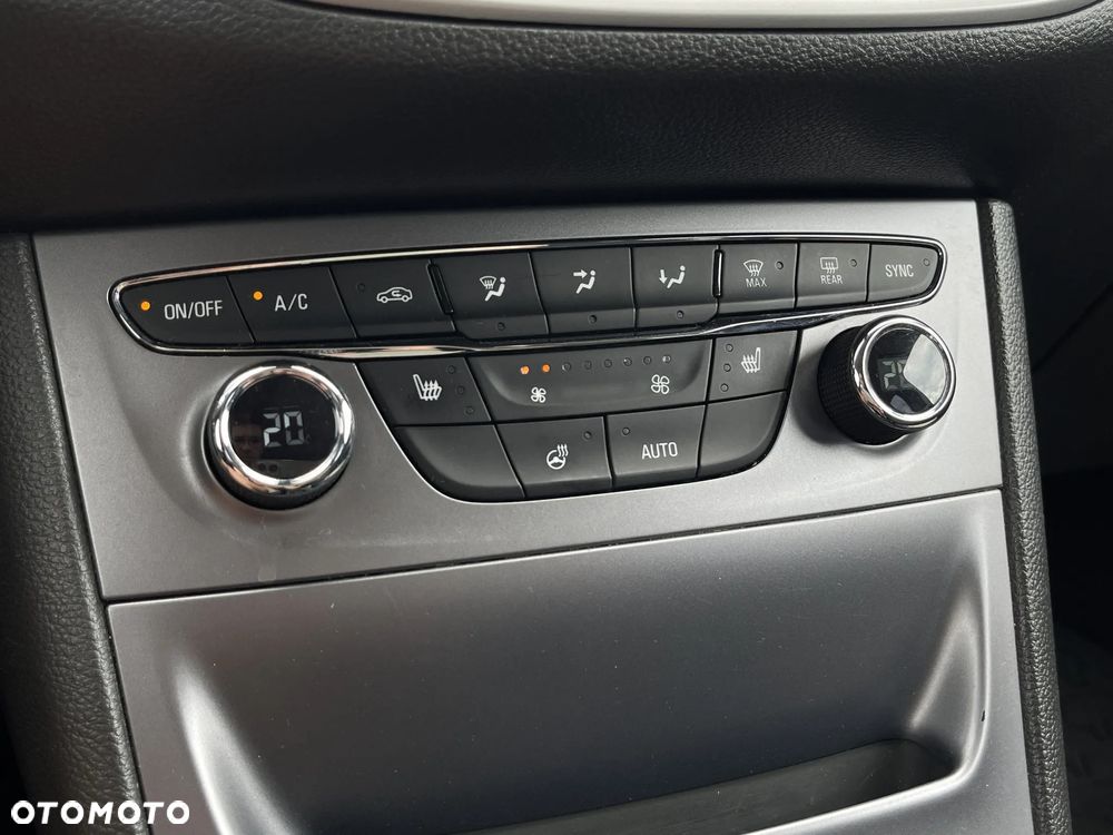 Opel Astra 1.4 Turbo Sports Tourer Active - 34