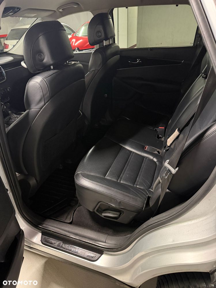 Kia Sorento - 9