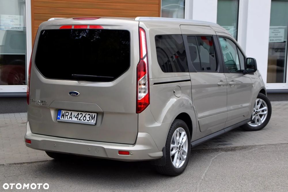 Ford Tourneo Connect Grand - 13