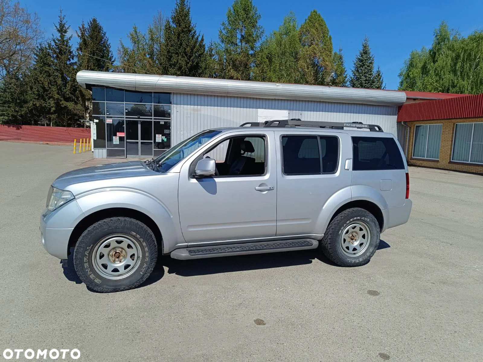 Nissan Pathfinder - 14