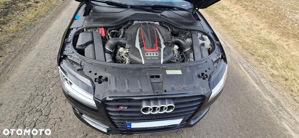 Audi S8 - 11