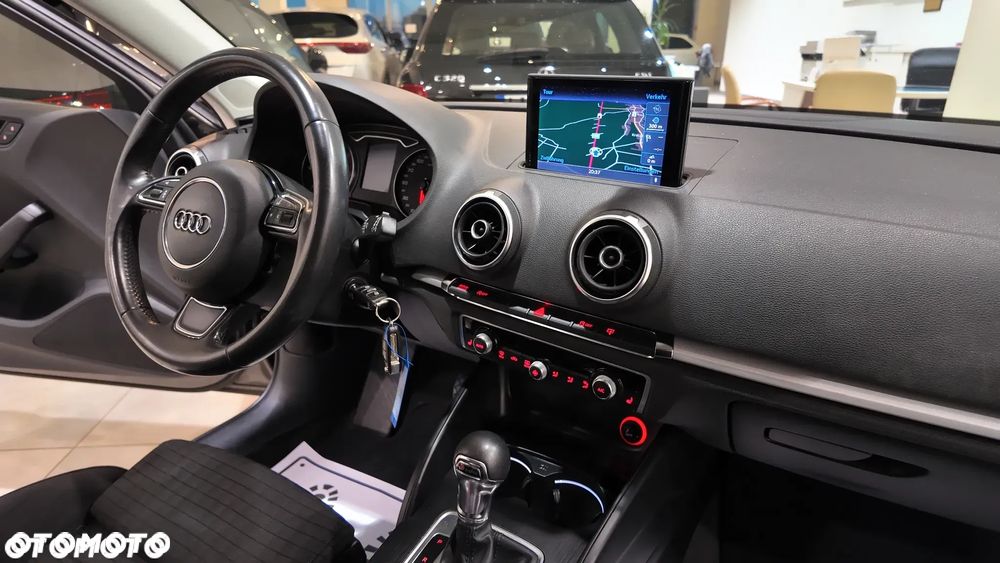 Audi A3 Sportback 1.6 TDI S tronic Ambiente - 38