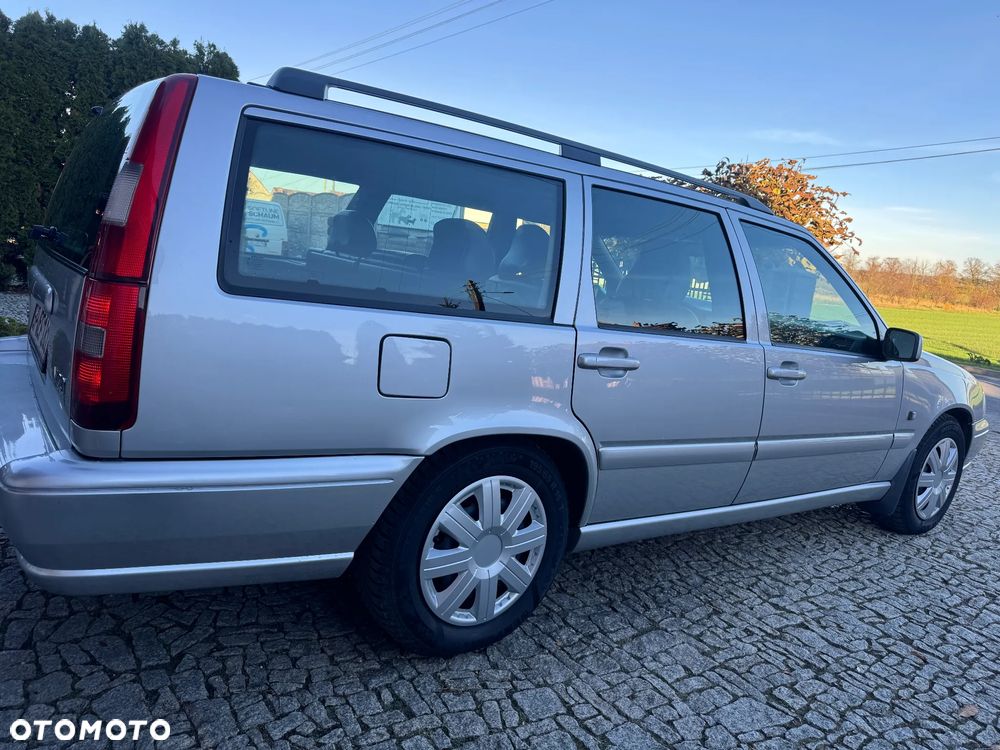 Volvo V70 2.4 T - 12