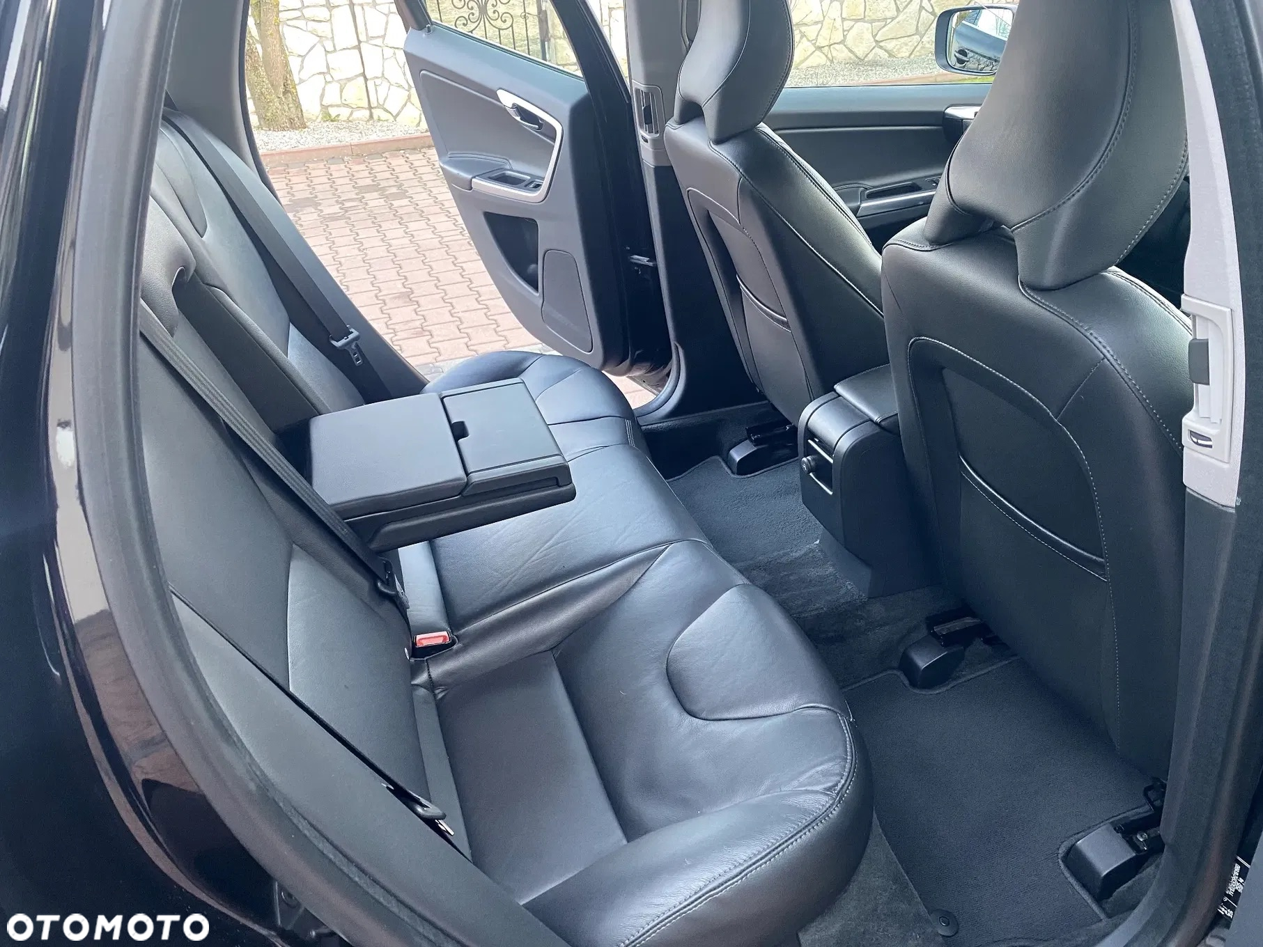 Volvo XC 60 D4 AWD Summum - 25