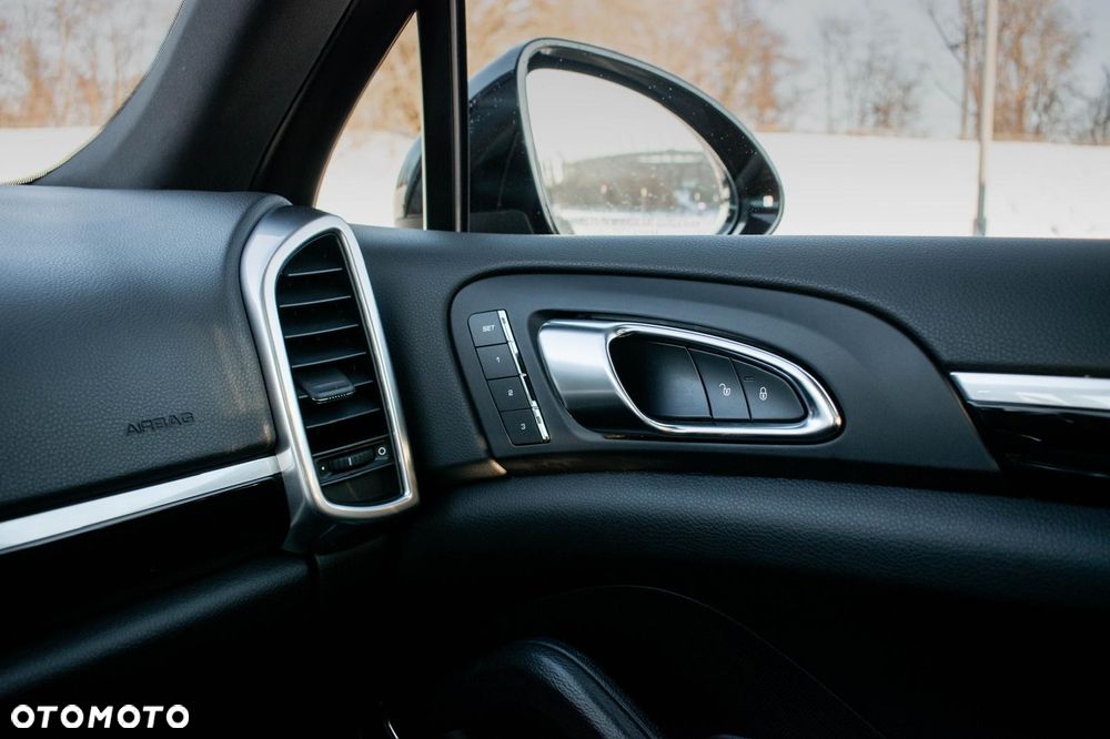 Porsche Cayenne S Tiptronic S - 12