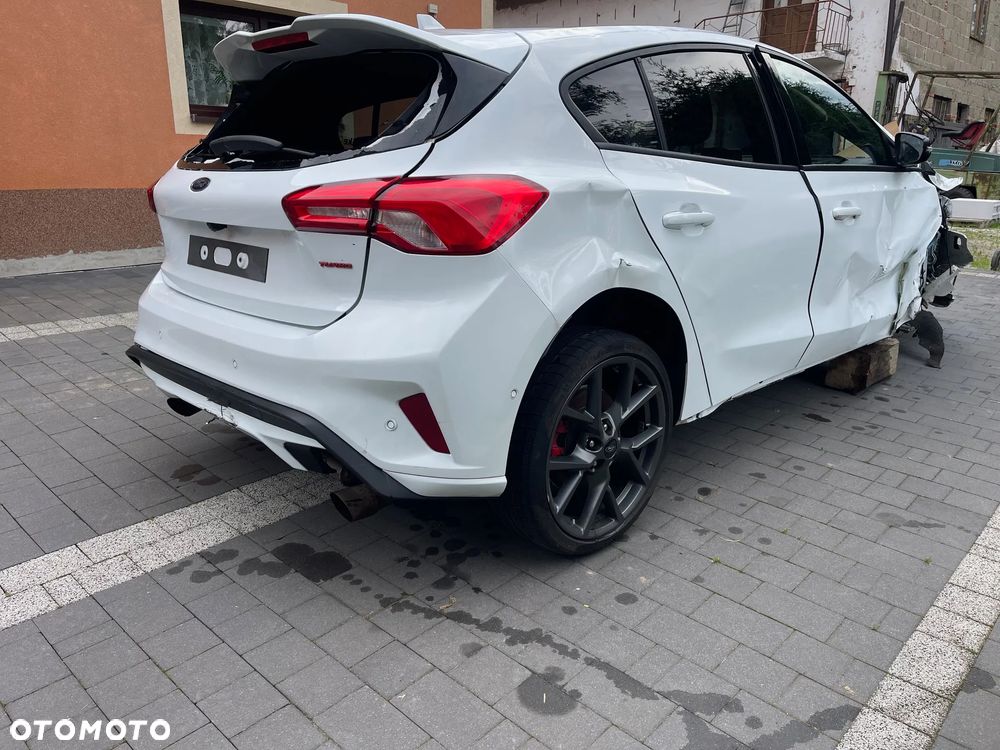 Ford Focus 2.3 EcoBoost S&S ST - 4
