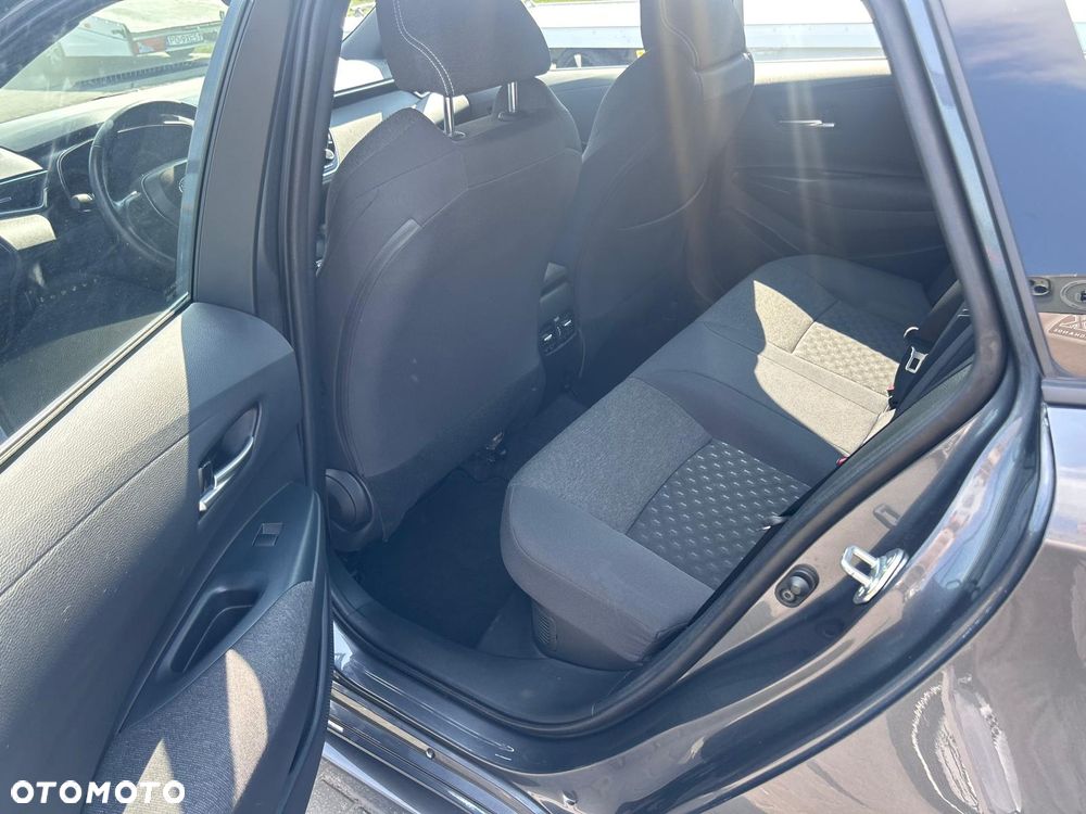 Toyota Corolla 1.8 Hybrid Comfort - 23