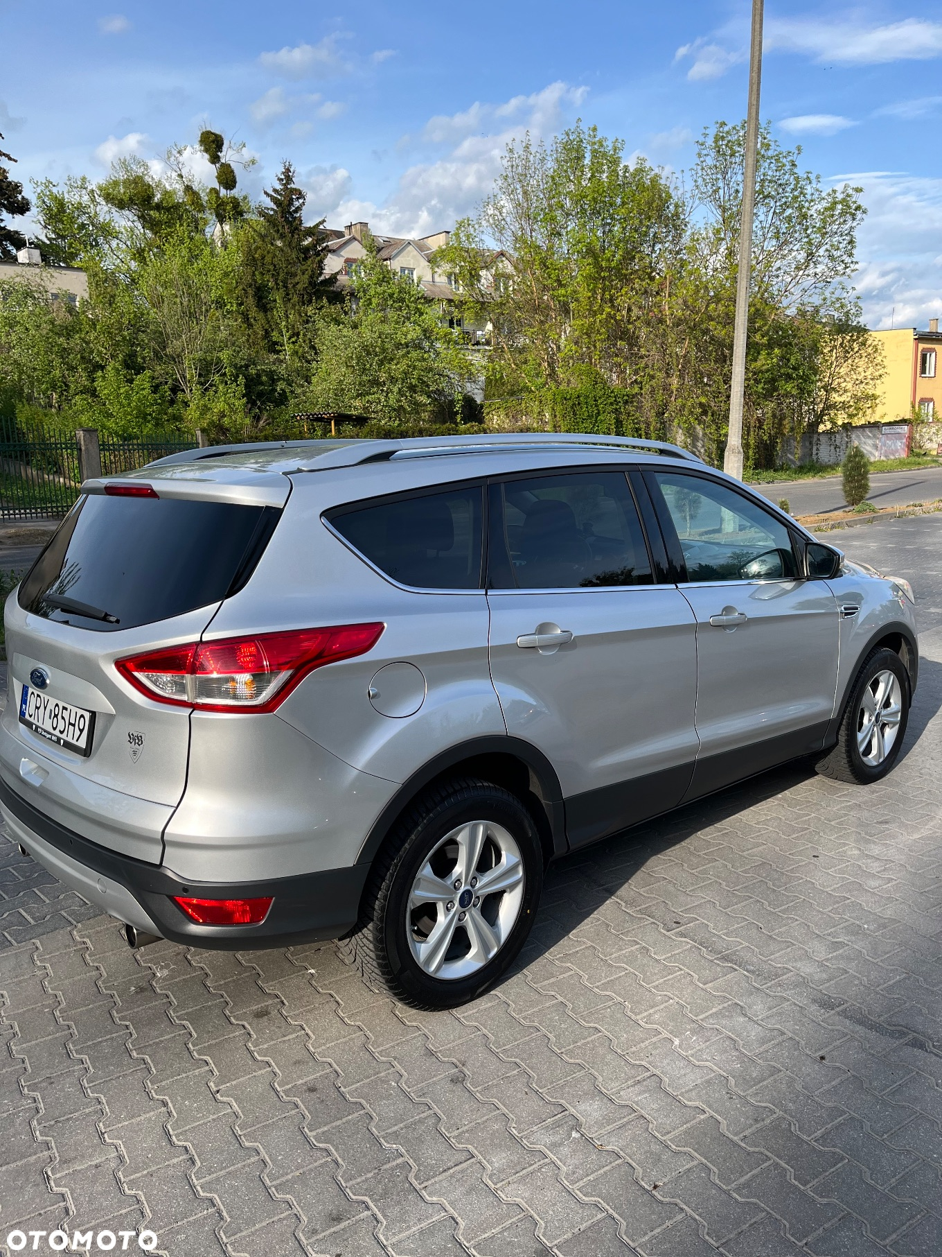 Ford Kuga - 10