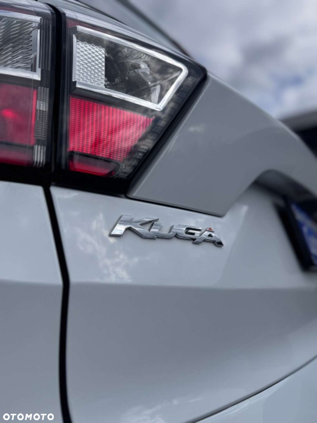 Ford Kuga 1.5 EcoBoost 2x4 Cool & Connect - 11