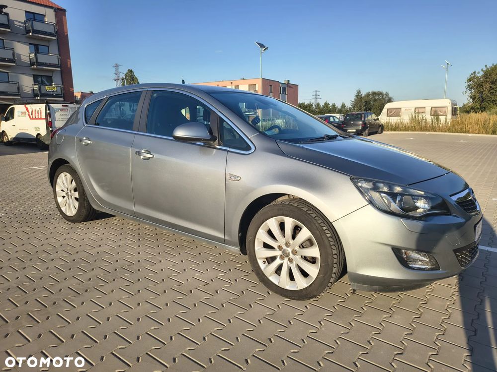 Opel Astra 1.4 Turbo Cosmo - 10