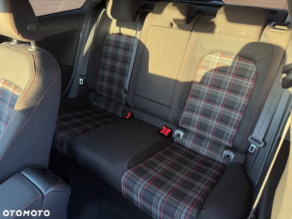 Volkswagen Golf GTI 2.0 TSI OPF DSG Performance - 14