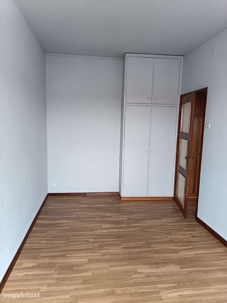T3 no Porto com Cozinha Equipada | Rua Nove de Julho - Grande imagem: 4/8