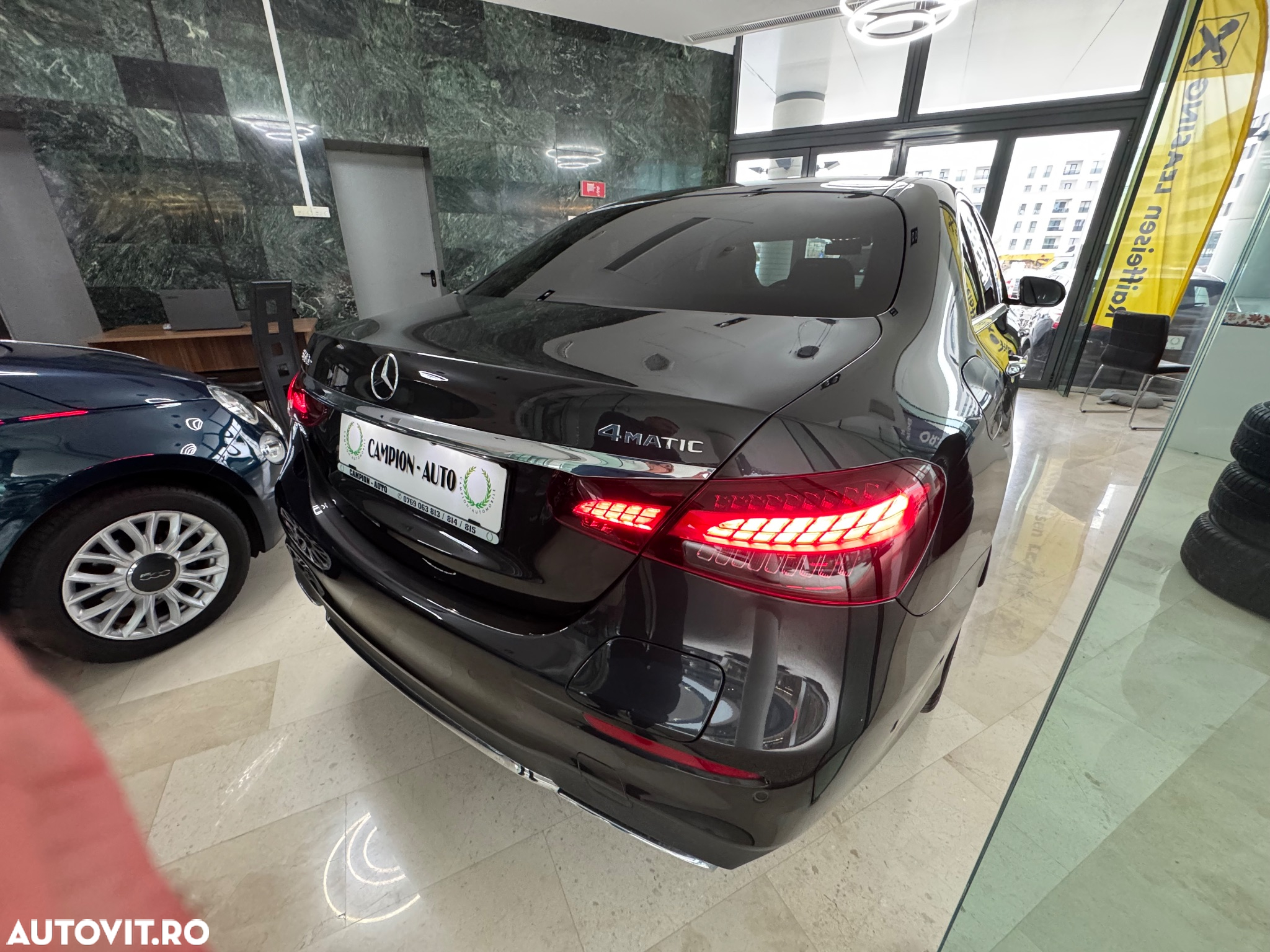 Mercedes-Benz E 300 4Matic 9G-TRONIC AMG Line - 5