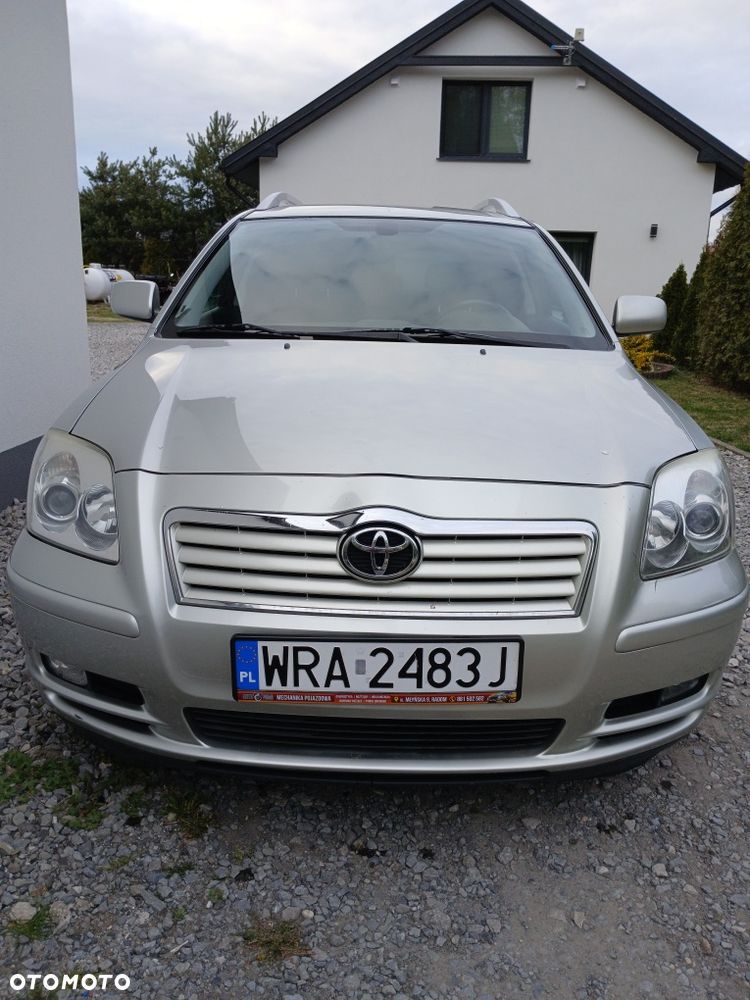 Toyota Avensis - 2