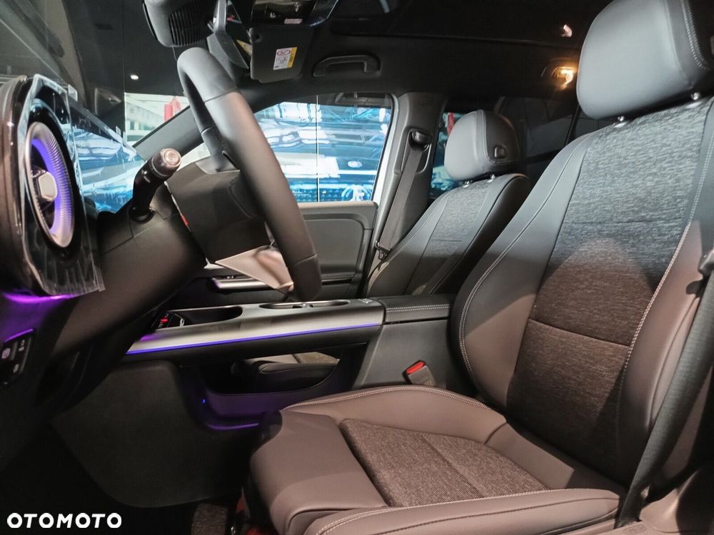 Mercedes-Benz GLB - 15
