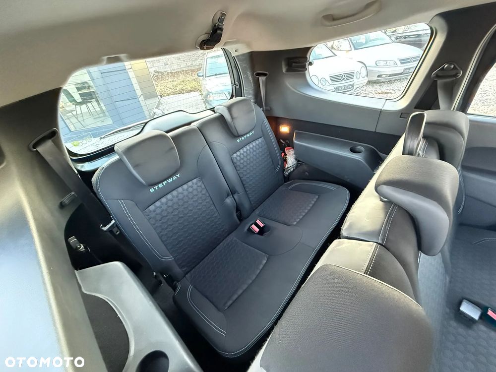 Dacia Lodgy 1.5 dCi Stepway - 8