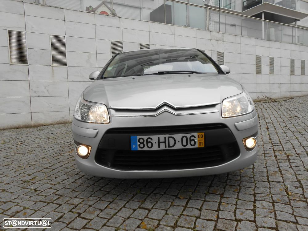 Citroën C4 1.6 HDi 110 Exclusive - 4