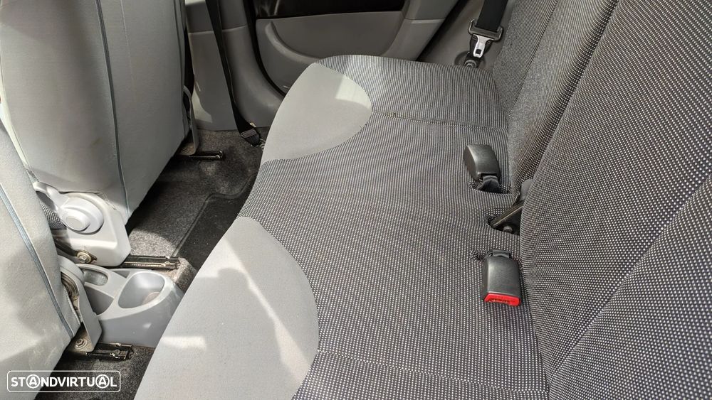 Peugeot 107 1.0 Trendy - 2