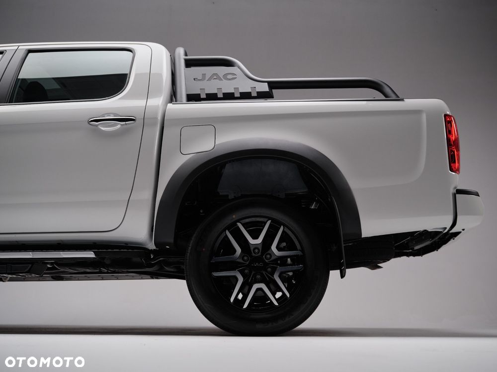 JAC T8 PRO - 8