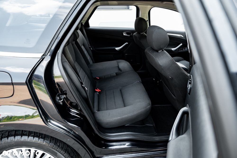 Ford Mondeo 2.3 Trend - 21