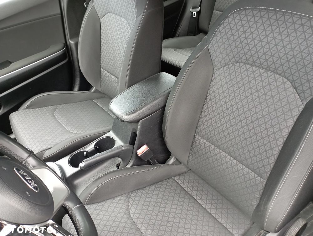 Kia Ceed - 4