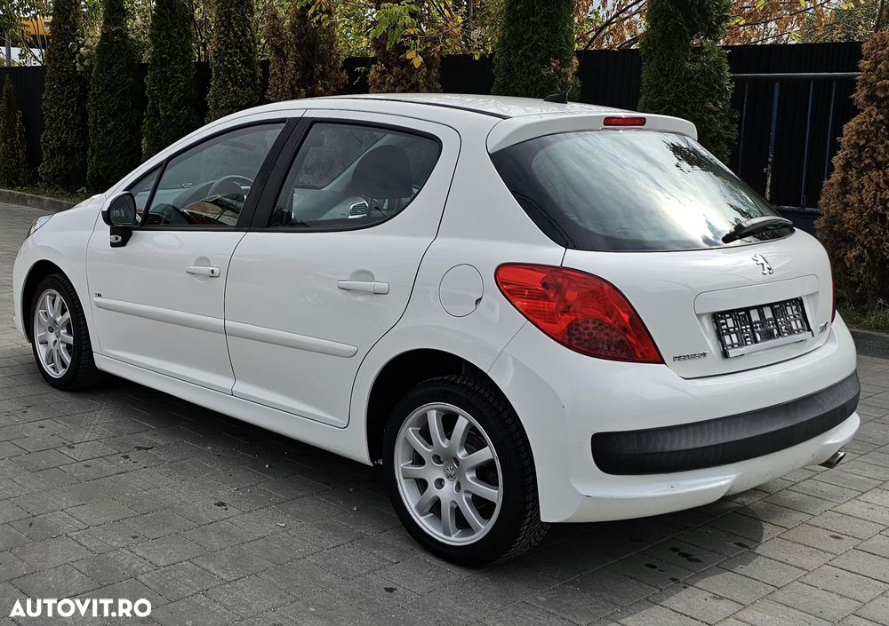 Peugeot 207 - 4