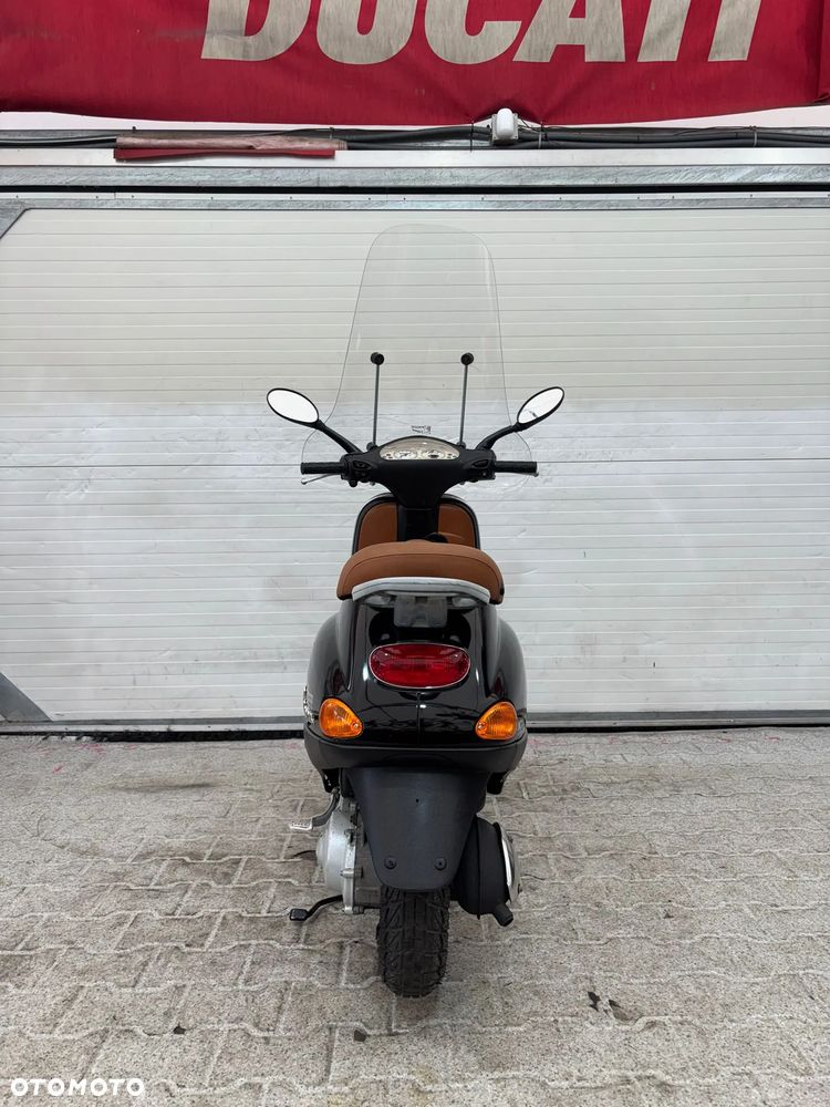 Piaggio Vespa - 21