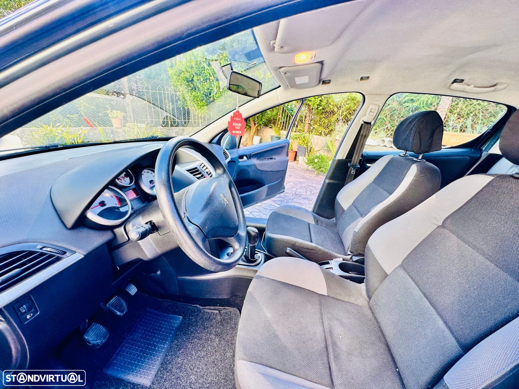 Peugeot 207 1.4 HDi SE Sportium - 7