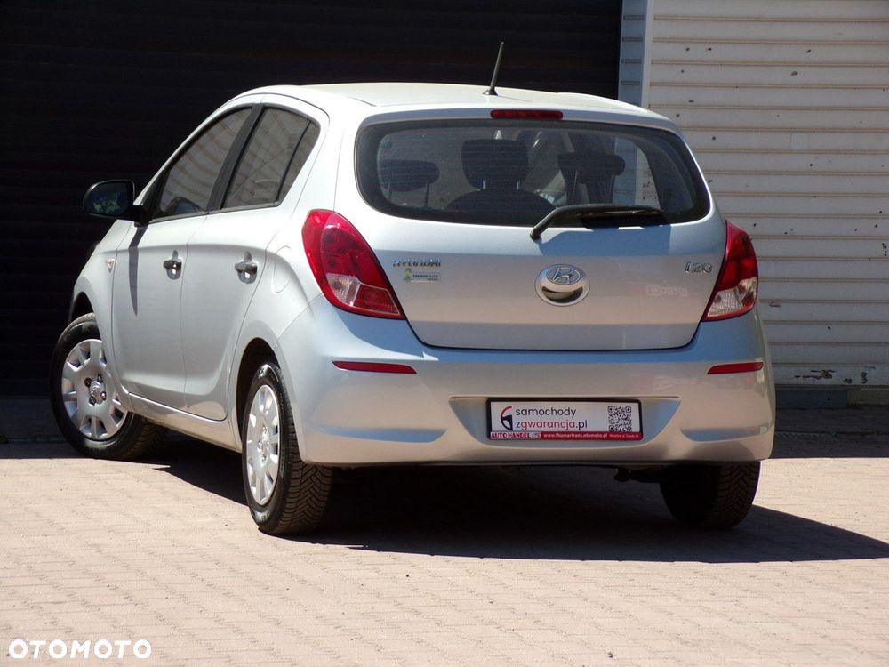 Hyundai i20 - 15