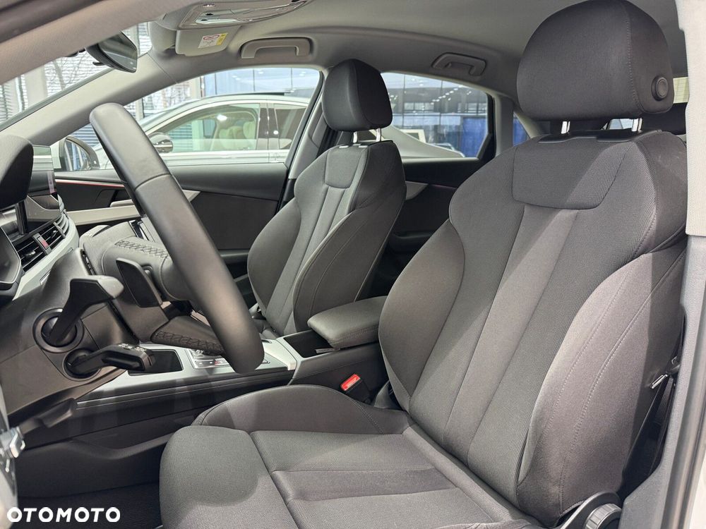 Audi A4 Limousine - 10