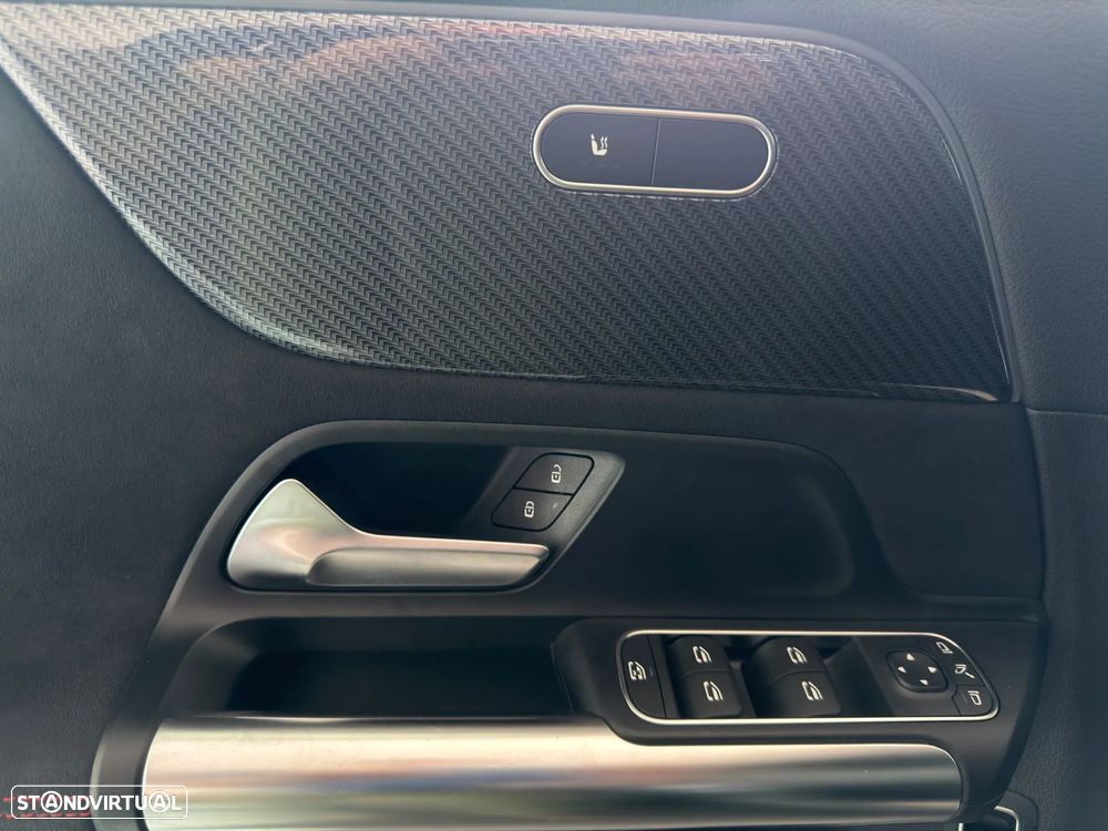 Mercedes-Benz GLA 180 d AMG Line - 17